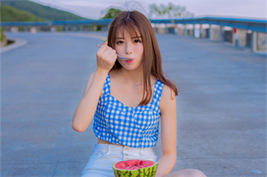 爱上海：南汇海滩：位于上海东部的南汇海滩是一个宁静而安静的冲浪目的地